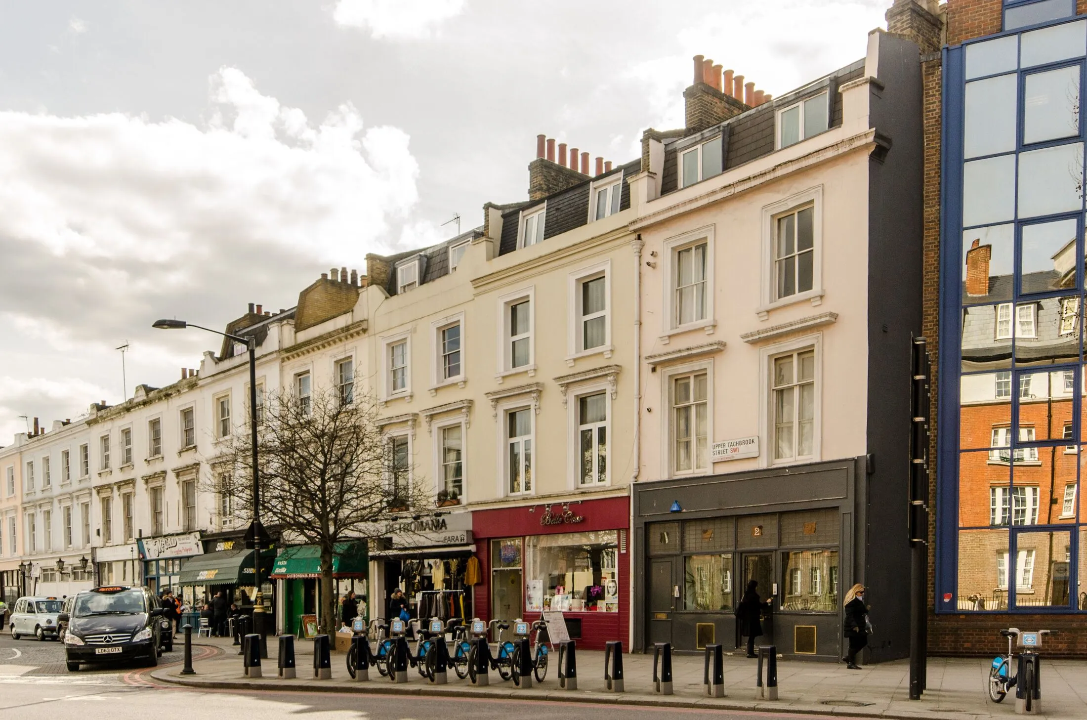 Flat Vauxhall Bridge Road in City of Westminster