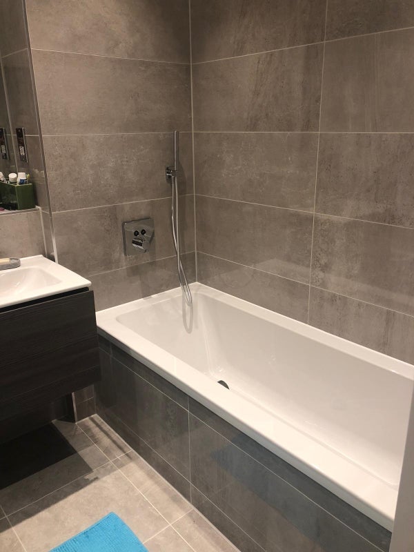 Room Orchard Way in Greater London
