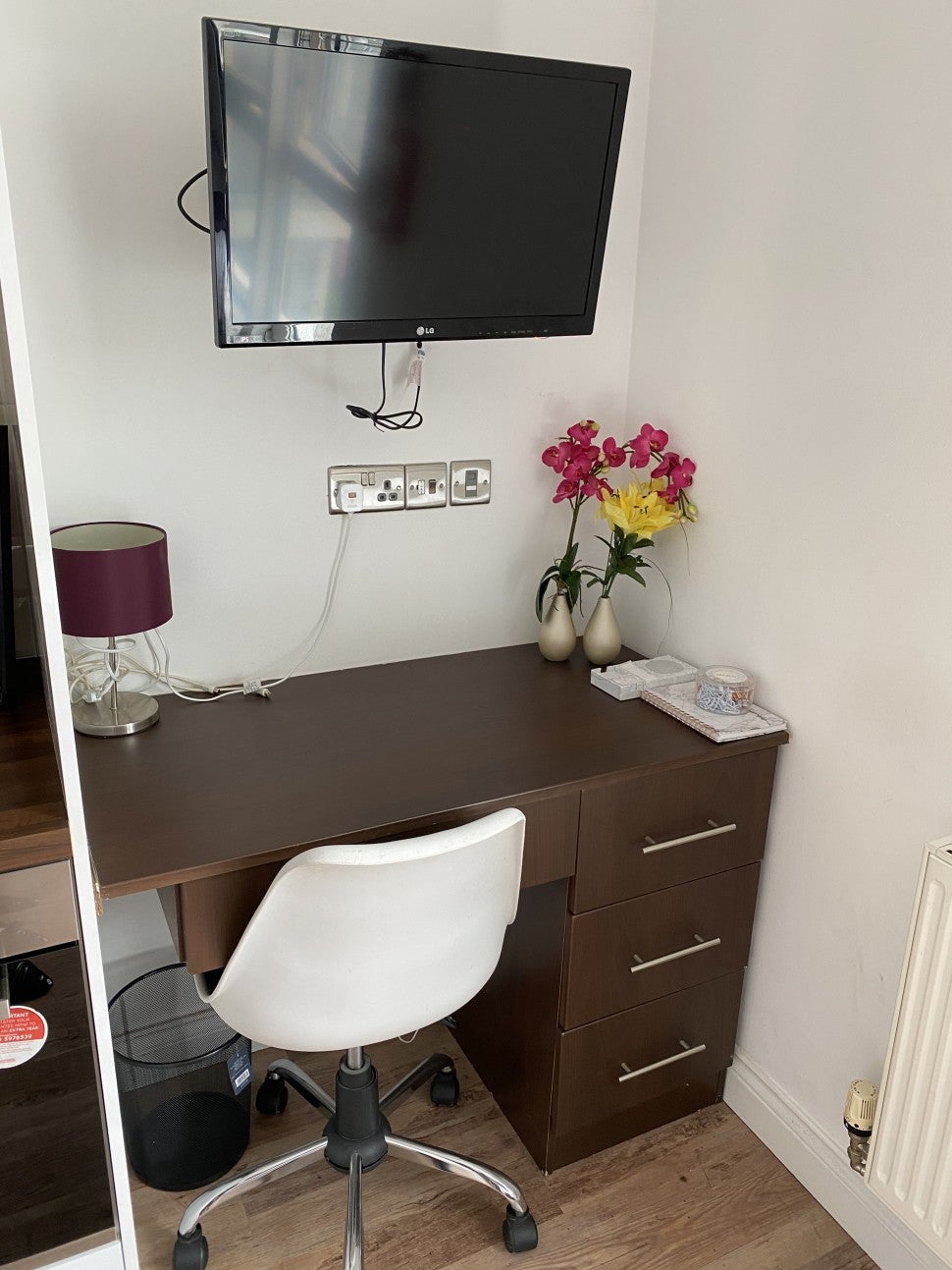 Flat Quainton Road in Leicester