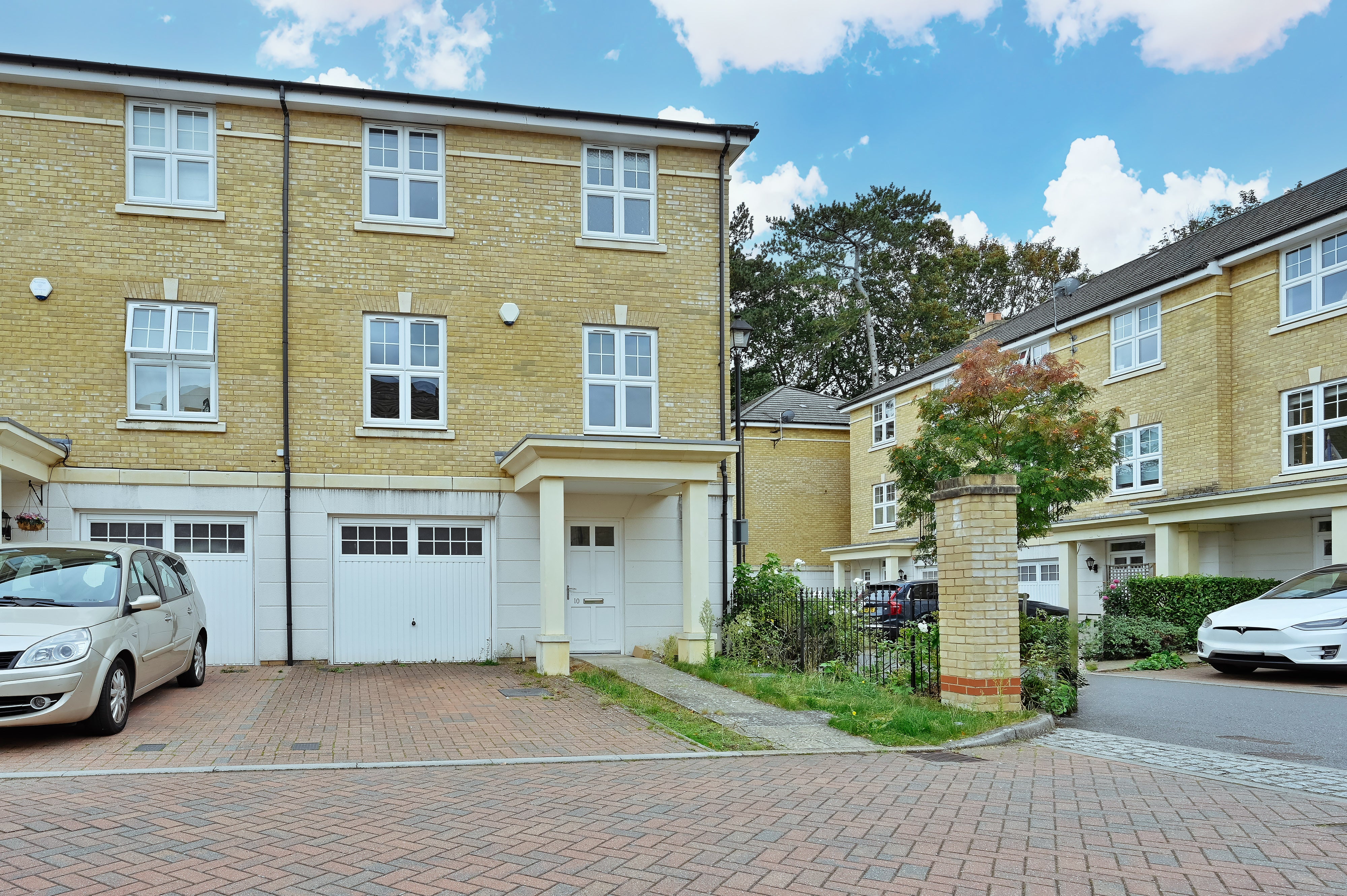 House Woolman Road in Watford