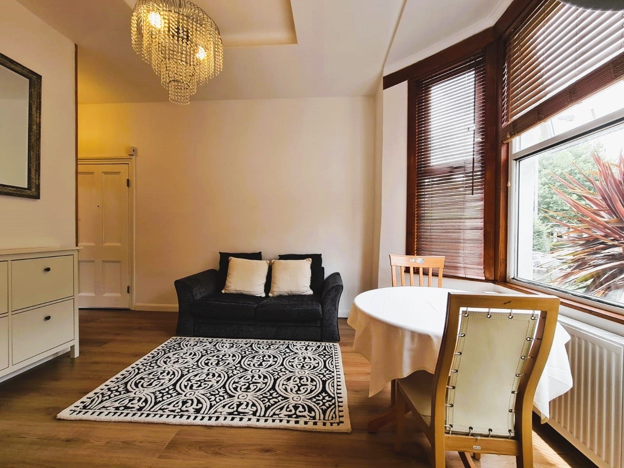 Flat Fairlop Road in Greater London