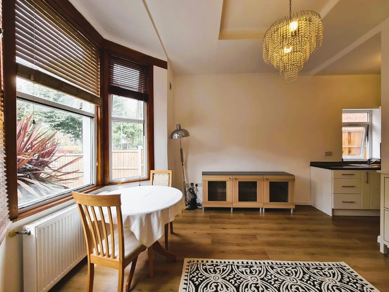 Flat Fairlop Road in Greater London