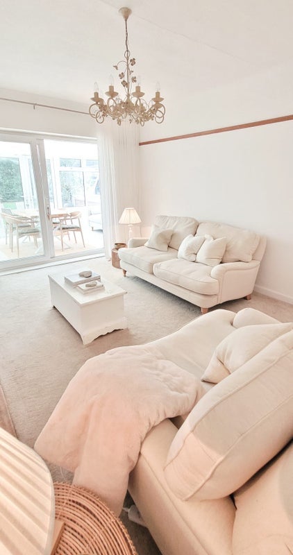 Room Minterne Road in Christchurch