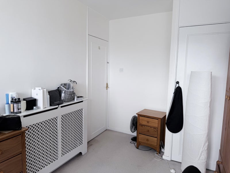 Flat Churchill Gardens Road in City of Westminster