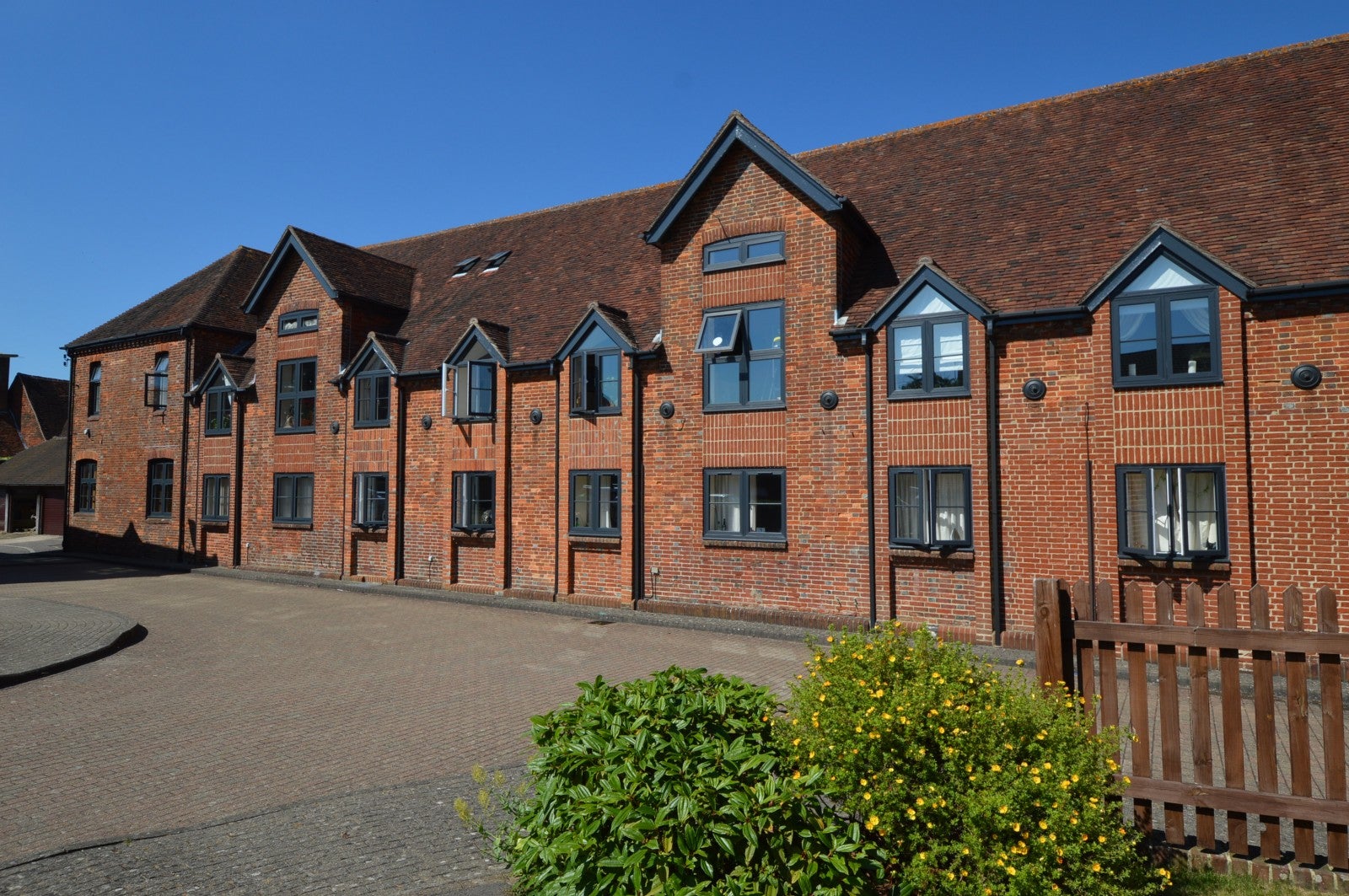 Flat Dukes Close in East Hampshire