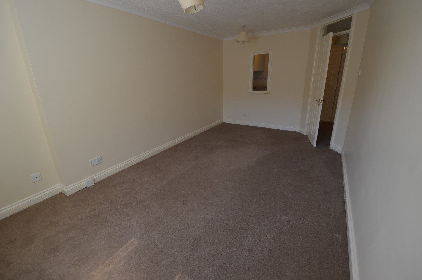 Flat Dukes Close in East Hampshire