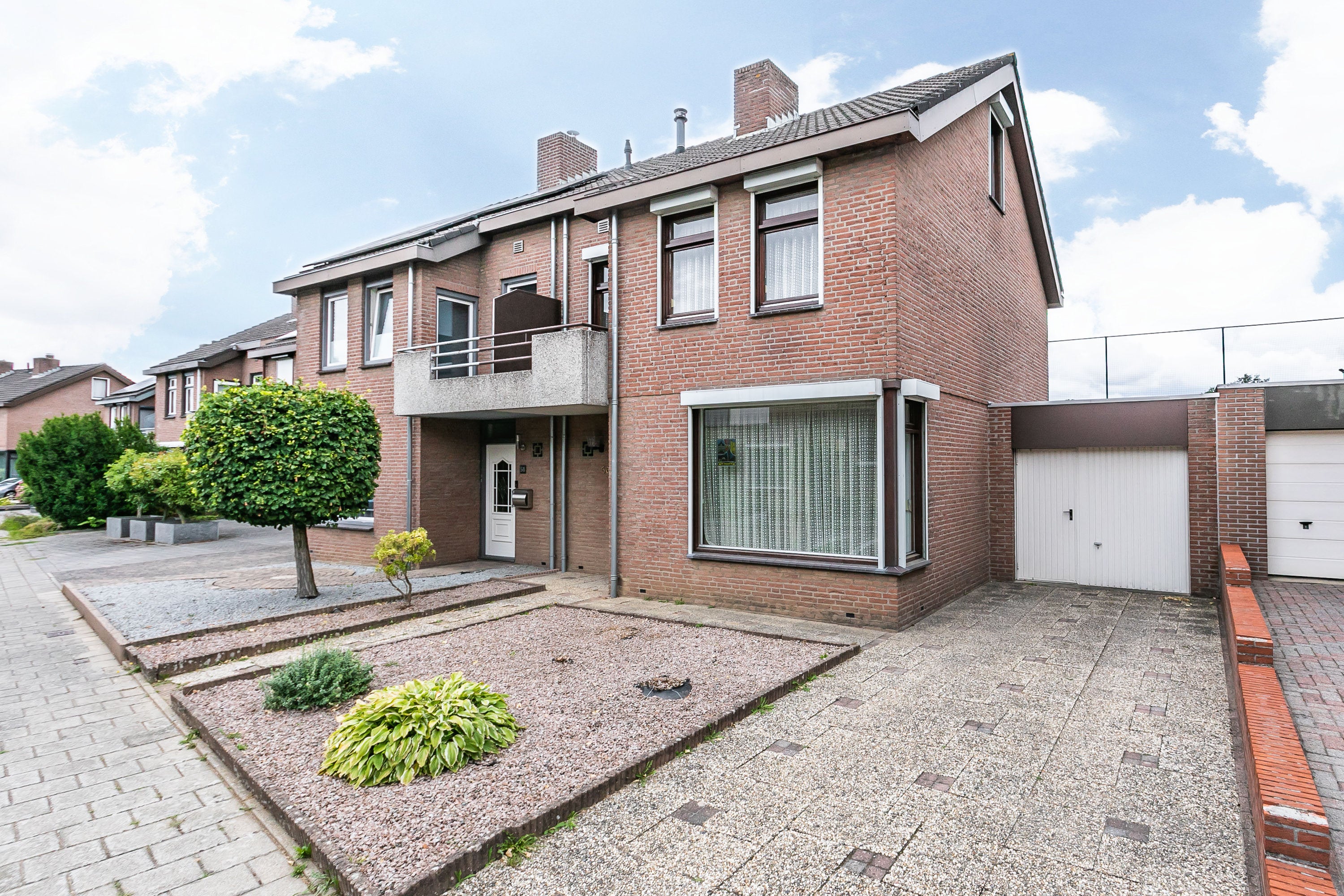 Huis Het Ambacht 56 in Brunssum