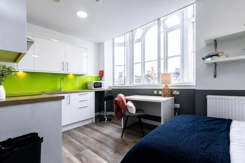 Flat Lister Gate in Nottingham
