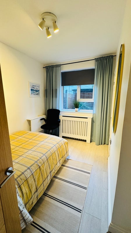Flat Monk Drive in Greater London