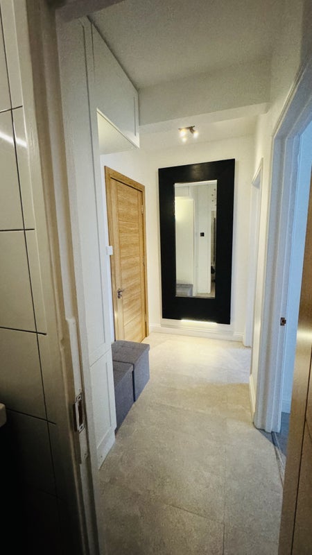 Flat Monk Drive in Greater London