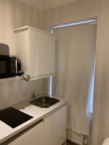 Room Stanwick Road in Greater London