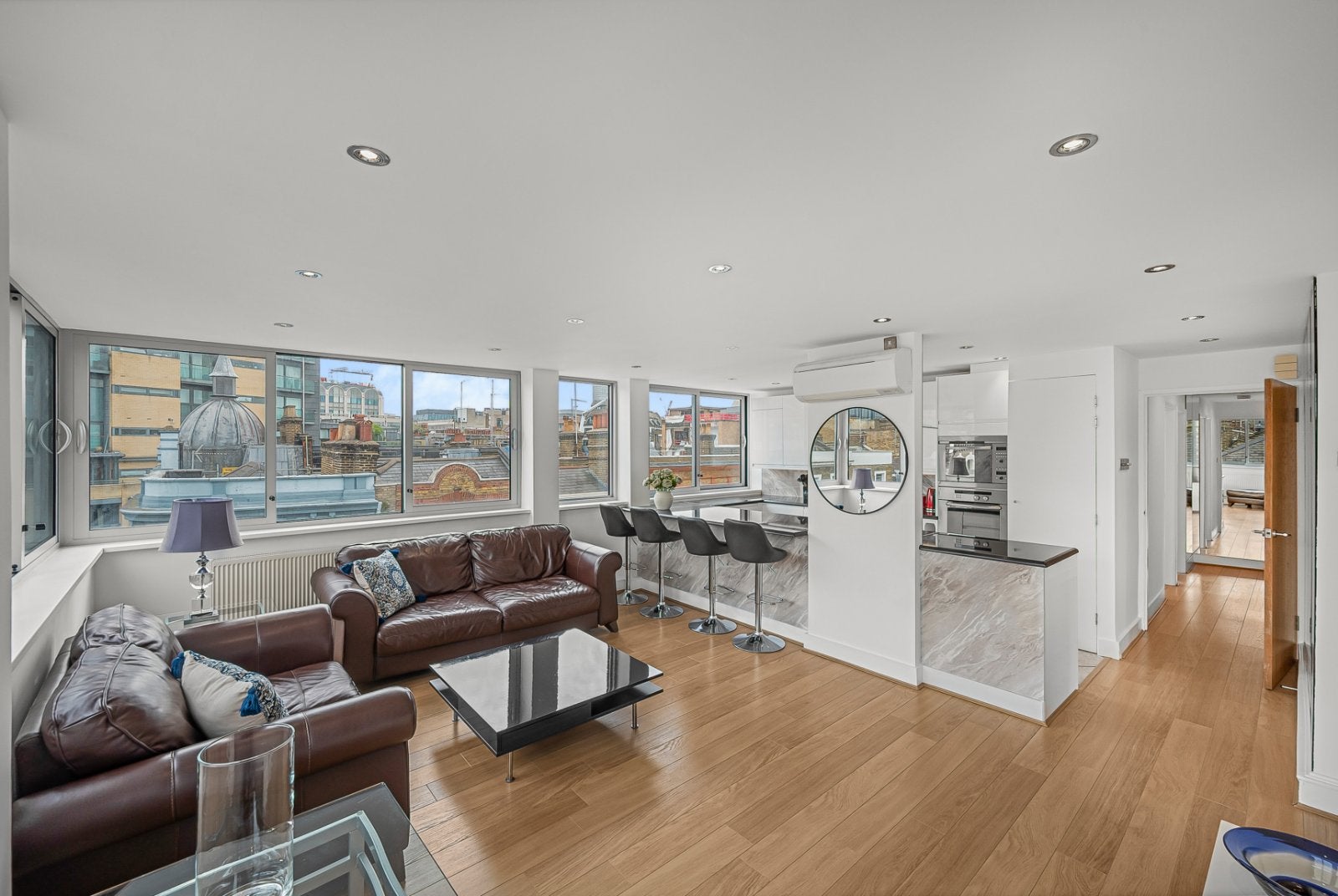 Flat Great Titchfield Street in City of Westminster