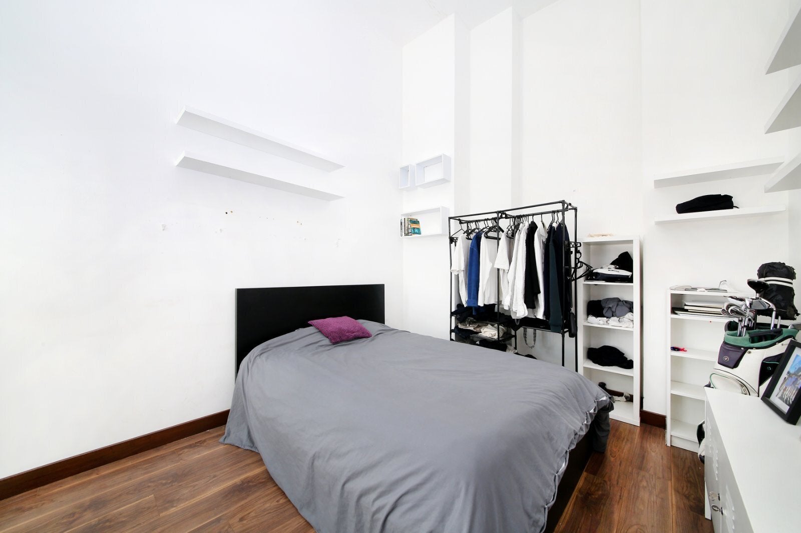 Flat Bridges Court in Greater London
