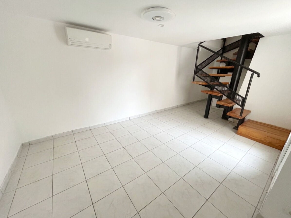 Appartement Zone Artisanale La Vignasse à Peyriac-de-Mer