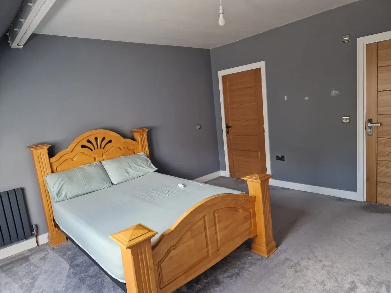 Room Cassiobury Drive in Watford