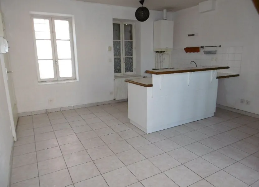 Flat Rue du Faubourg Saint-Germain in Sully-sur-Loire