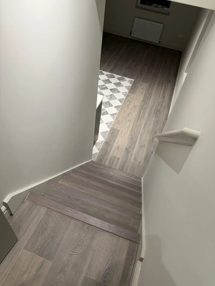 Flat Brooke Road in Greater London