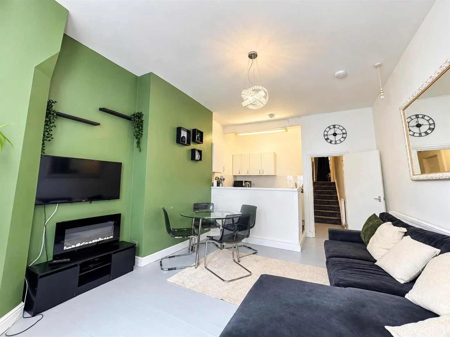 Flat Milton Park in Greater London
