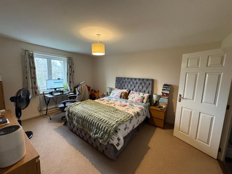 Flat Stone Court in Crawley
