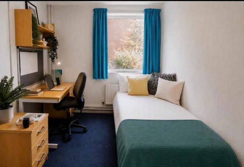 Room Turnpike Lane in Broxtowe
