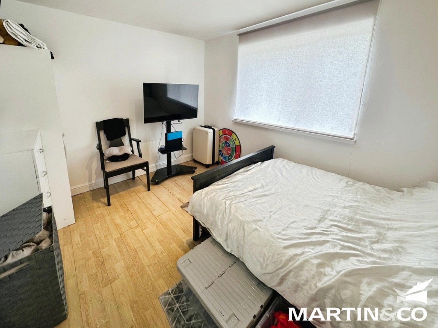 Flat Lily Close in Chelmsford