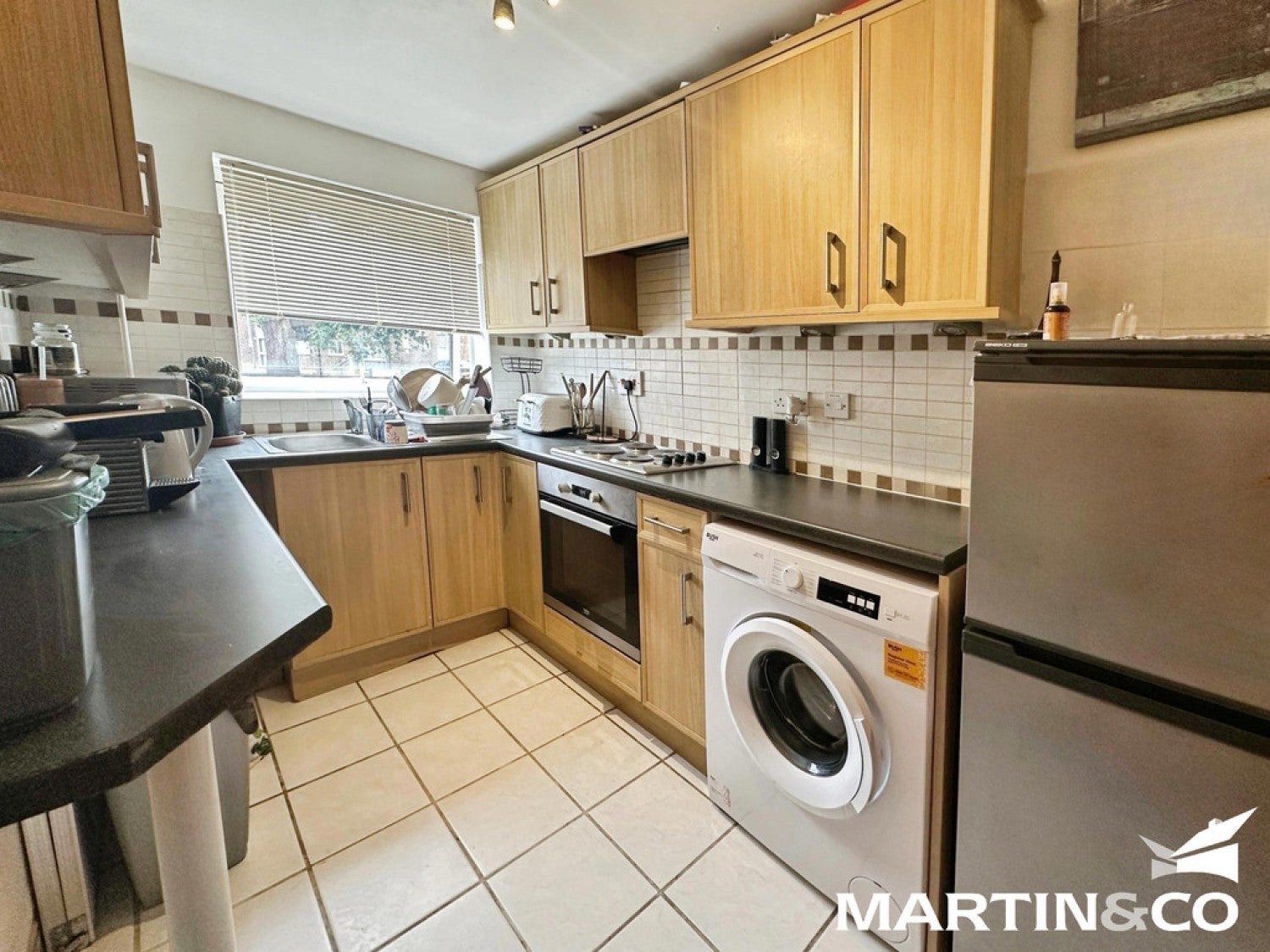 Flat Lily Close in Chelmsford