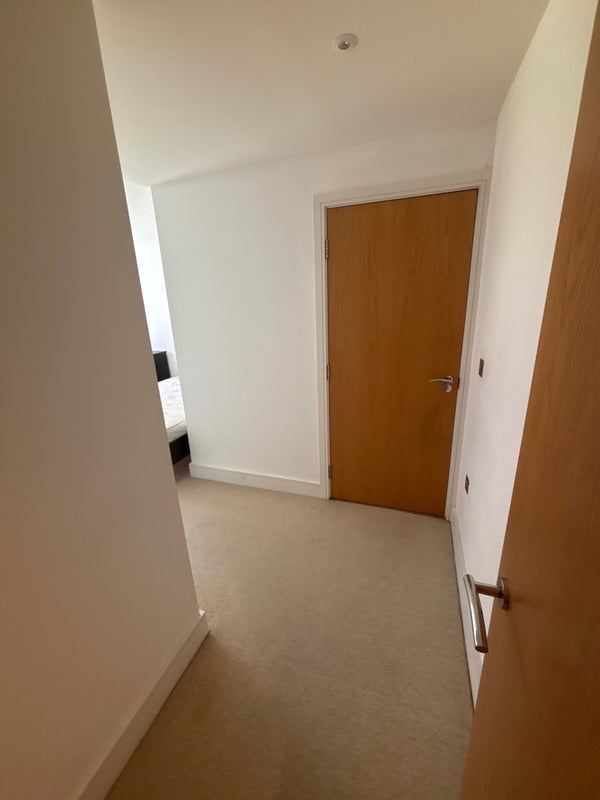 Room St. Anne Street in Greater London
