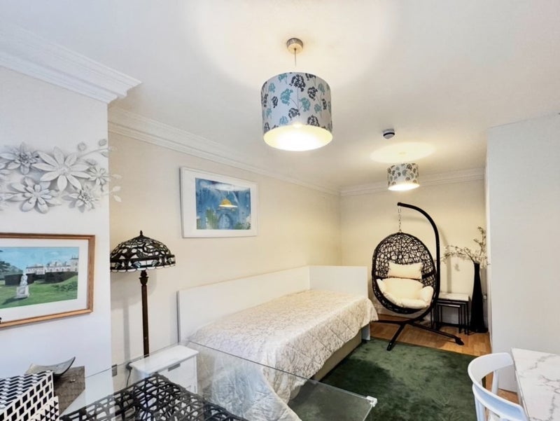 Room Redland Road in Bristol