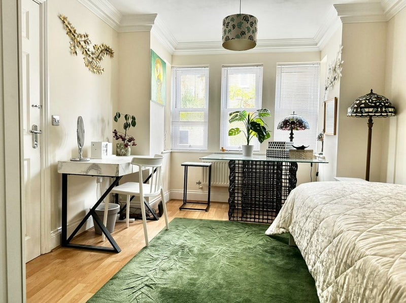 Room Redland Road in Bristol
