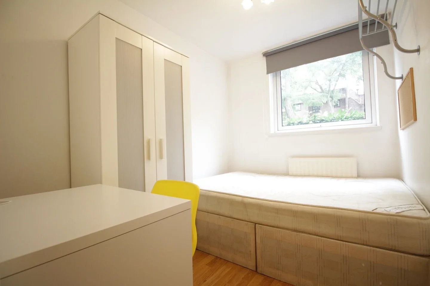 Flat Forge Place in Greater London