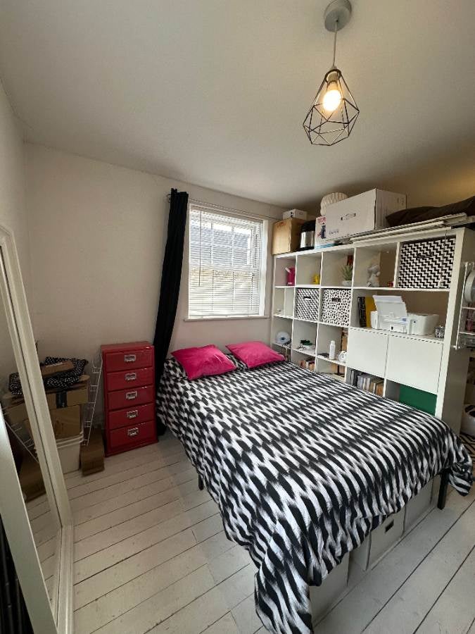 Flat Kirkwall Place in Greater London