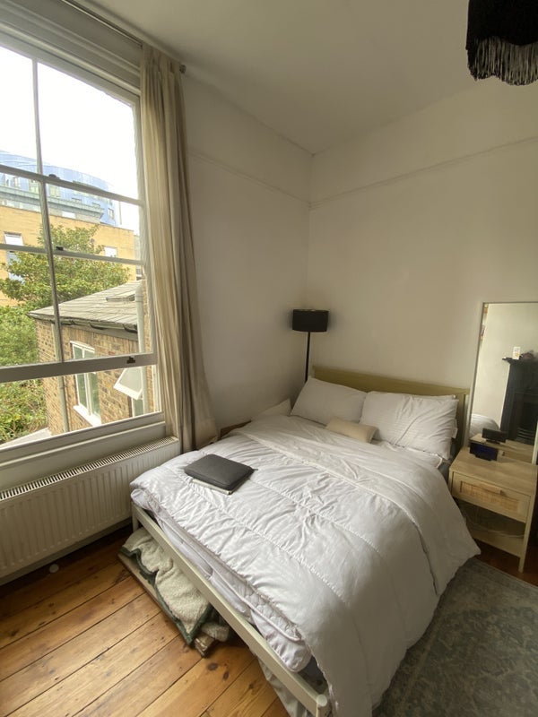 Room Bryantwood Road in Greater London