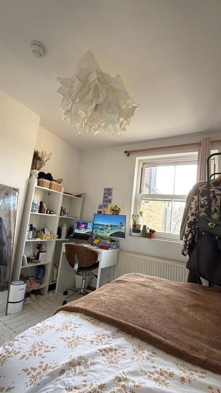 Room Latimer Avenue in Greater London