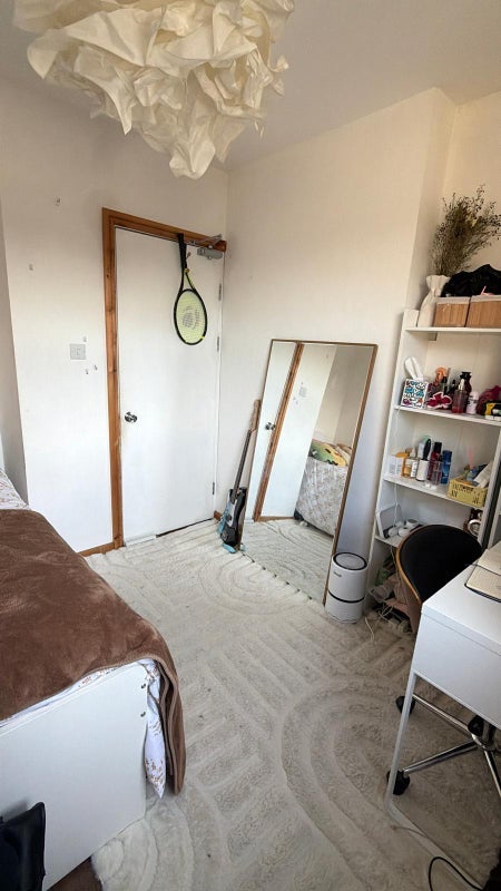 Room Latimer Avenue in Greater London
