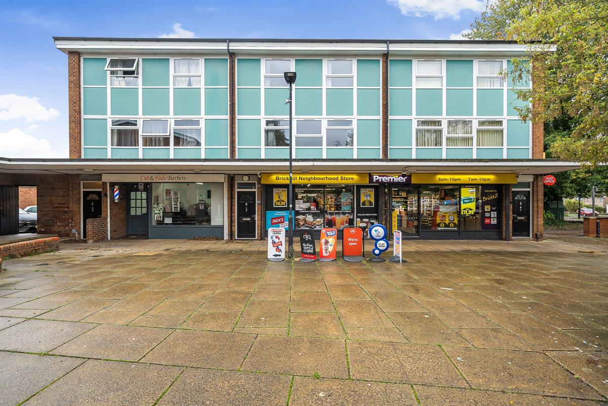 Flat Brickhill Drive in Bedford