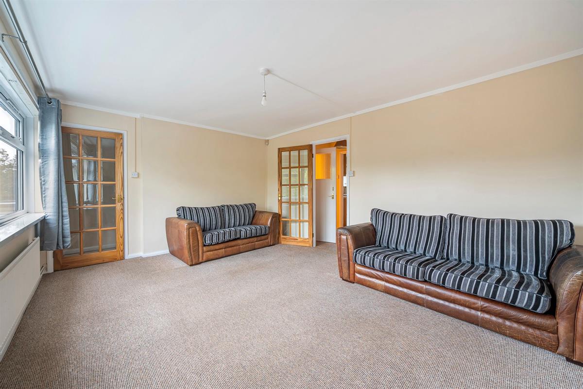 Flat Brickhill Drive in Bedford