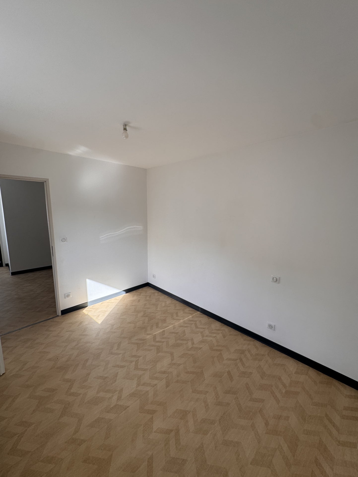 Flat Rue Raymond Poincaré in Saint-Sauveur