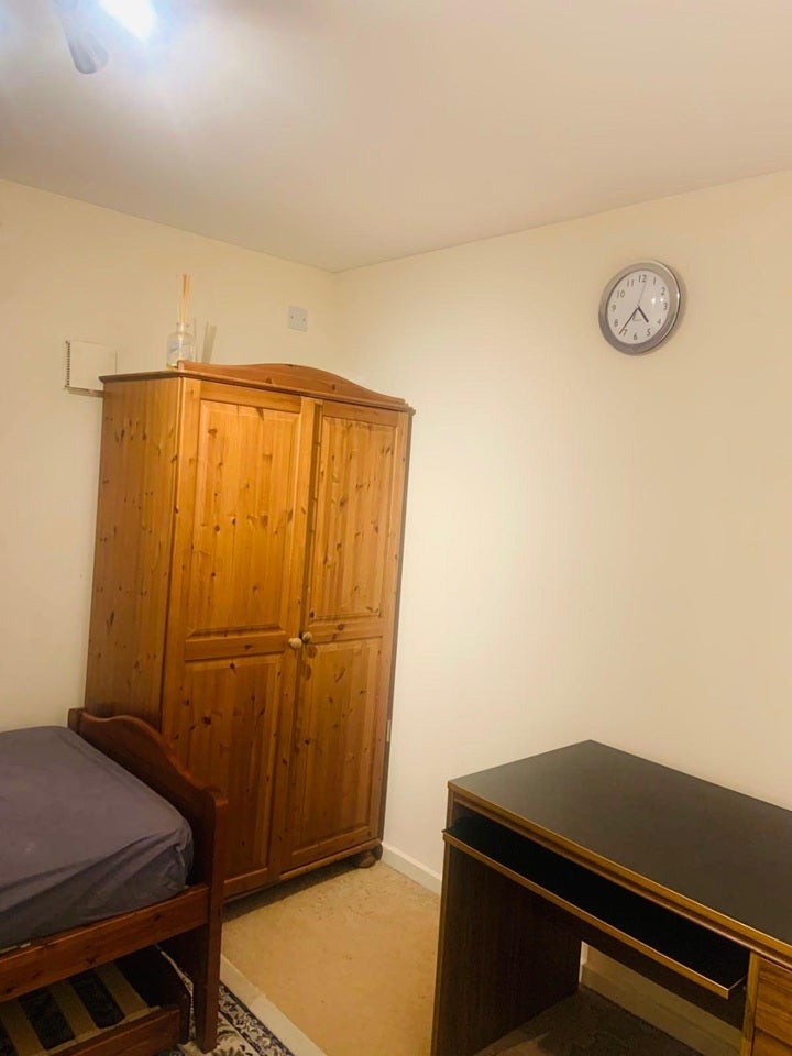 Room St Giles Close in Greater London