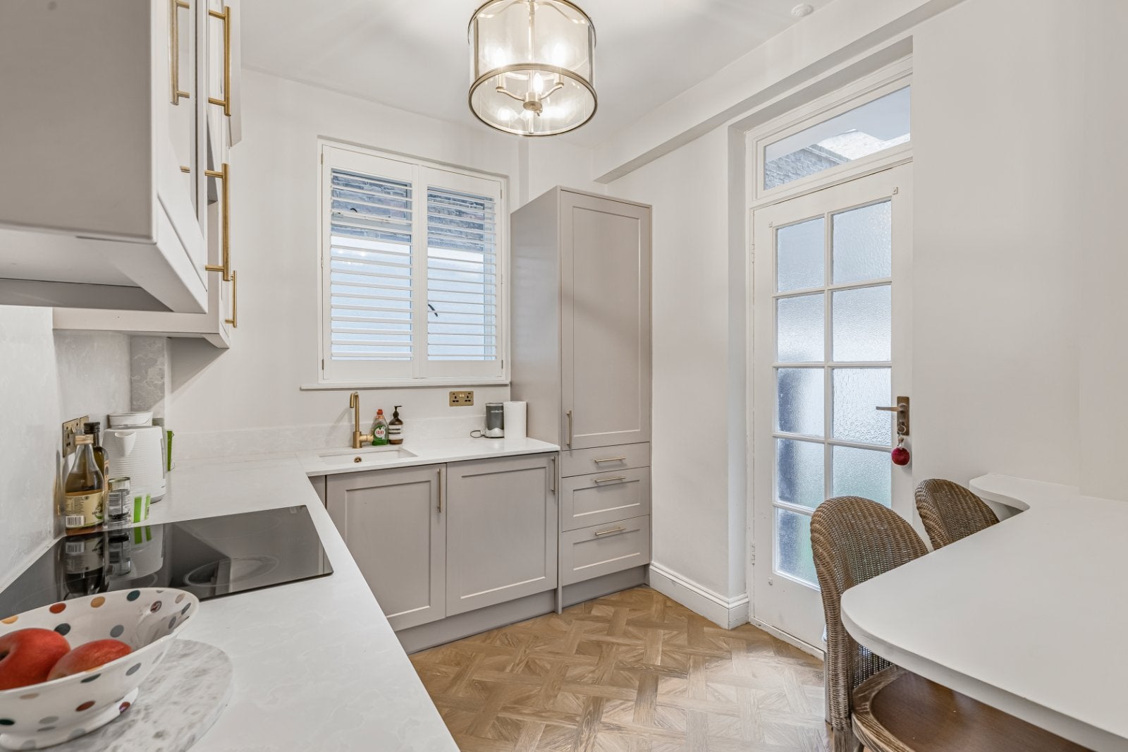 Flat Franklins Row in Greater London
