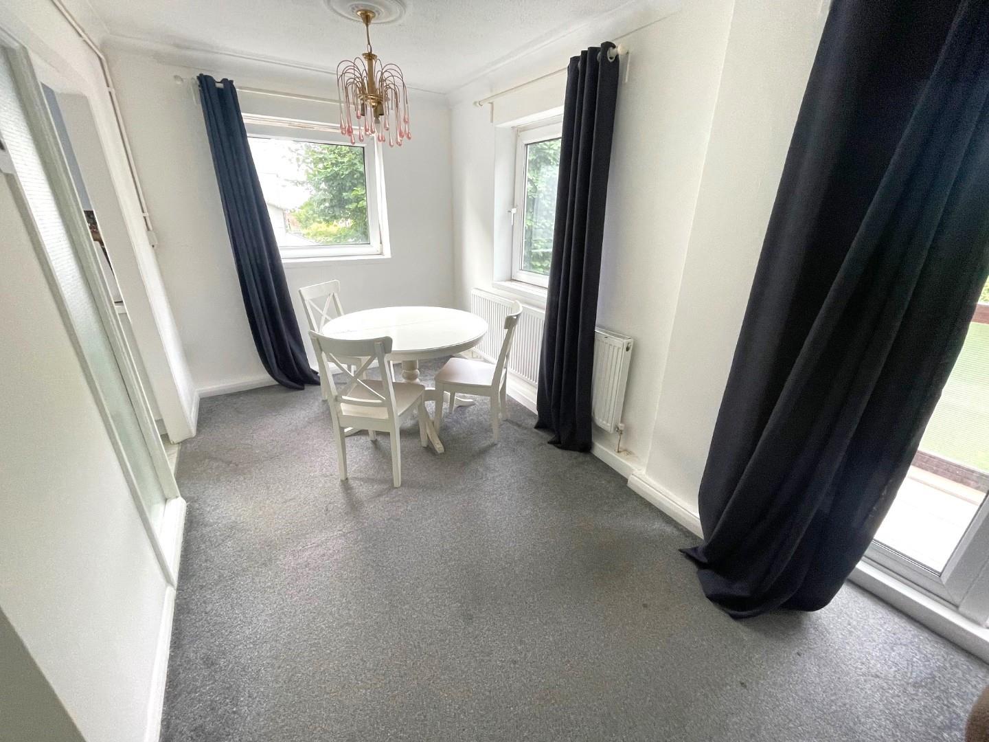 Flat Stanmore Hill in Greater London