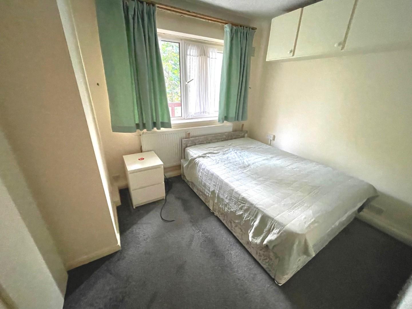 Flat Stanmore Hill in Greater London