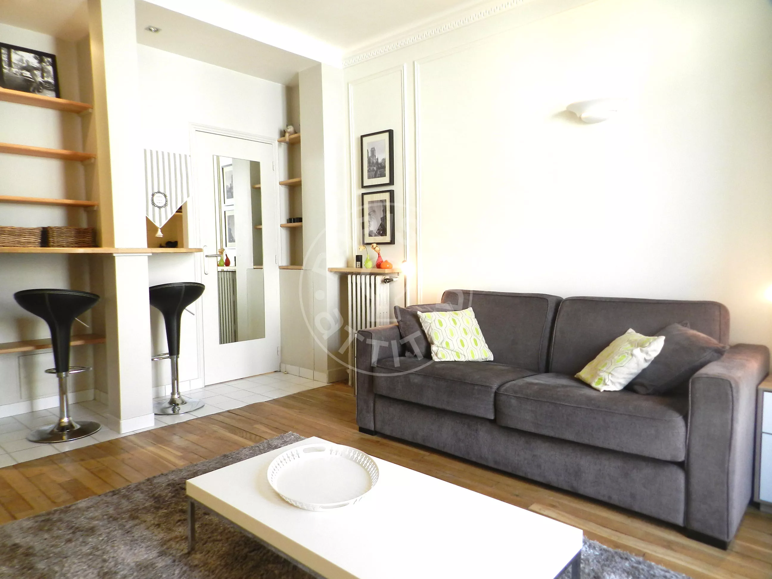 Flat Rue Troyon in Paris