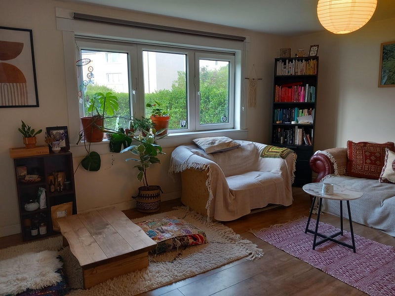 Room Gracemount Avenue in City of Edinburgh