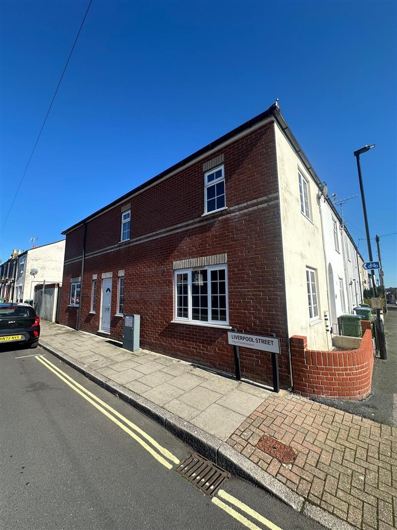 House Southcliff Road in Southampton