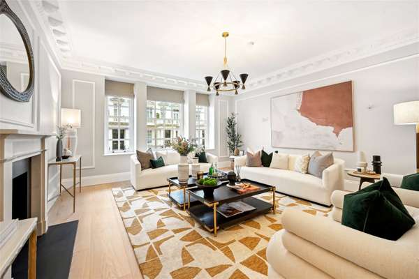 Flat Eaton Place in City of Westminster