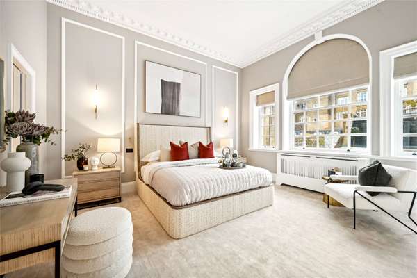 Flat Eaton Place in City of Westminster