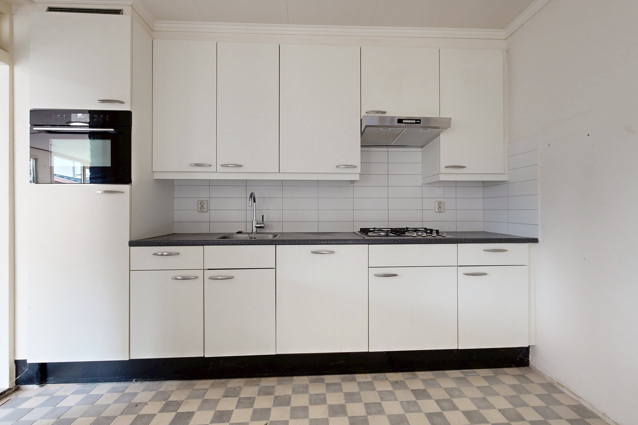 Twee-onder-één-kap te koop: Philips Willemstraat 1, Dinteloord