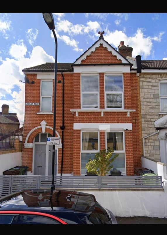 Room Sedgwick Road in Greater London