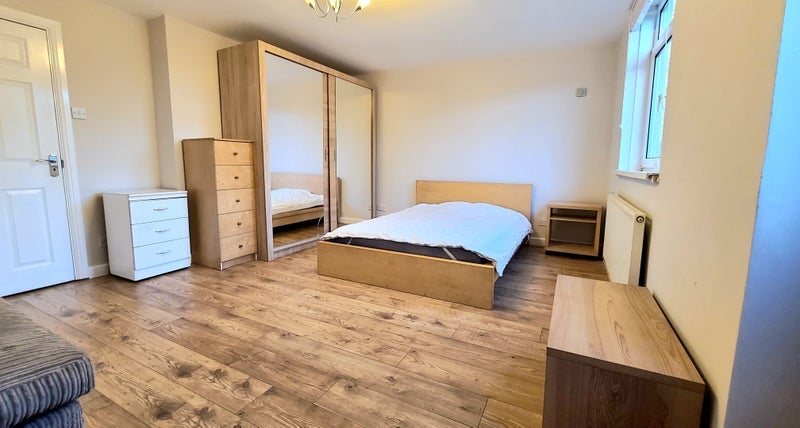 Room Stebondale Street in Greater London