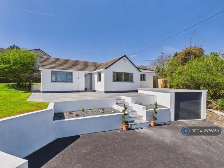 House New Road in Truro